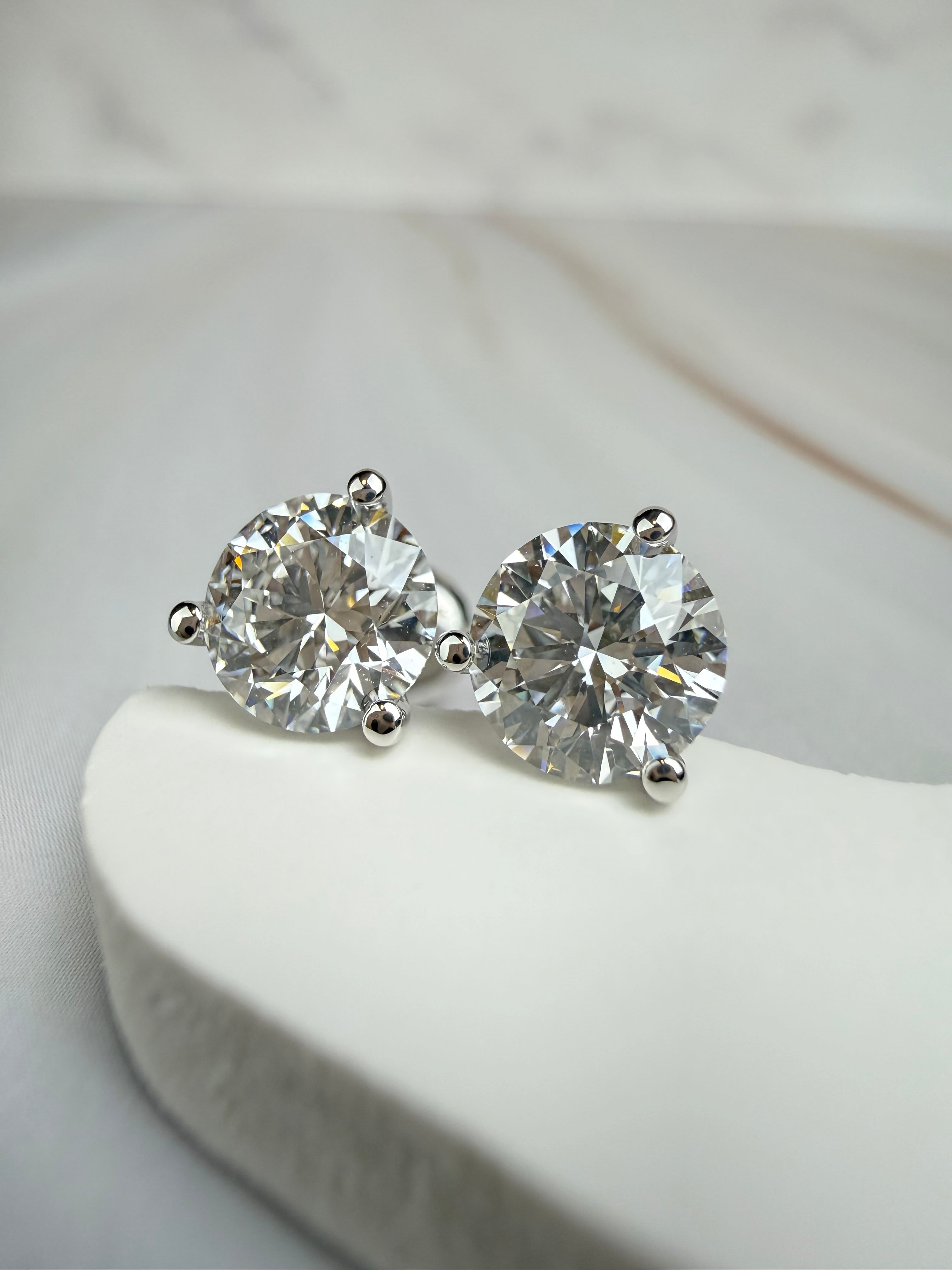 2.00cttw_VVS2_Round_Cut_Lab_Diamond_Earrings_Martini_Set_14K_White_Gold_IGI_Certified_3/4