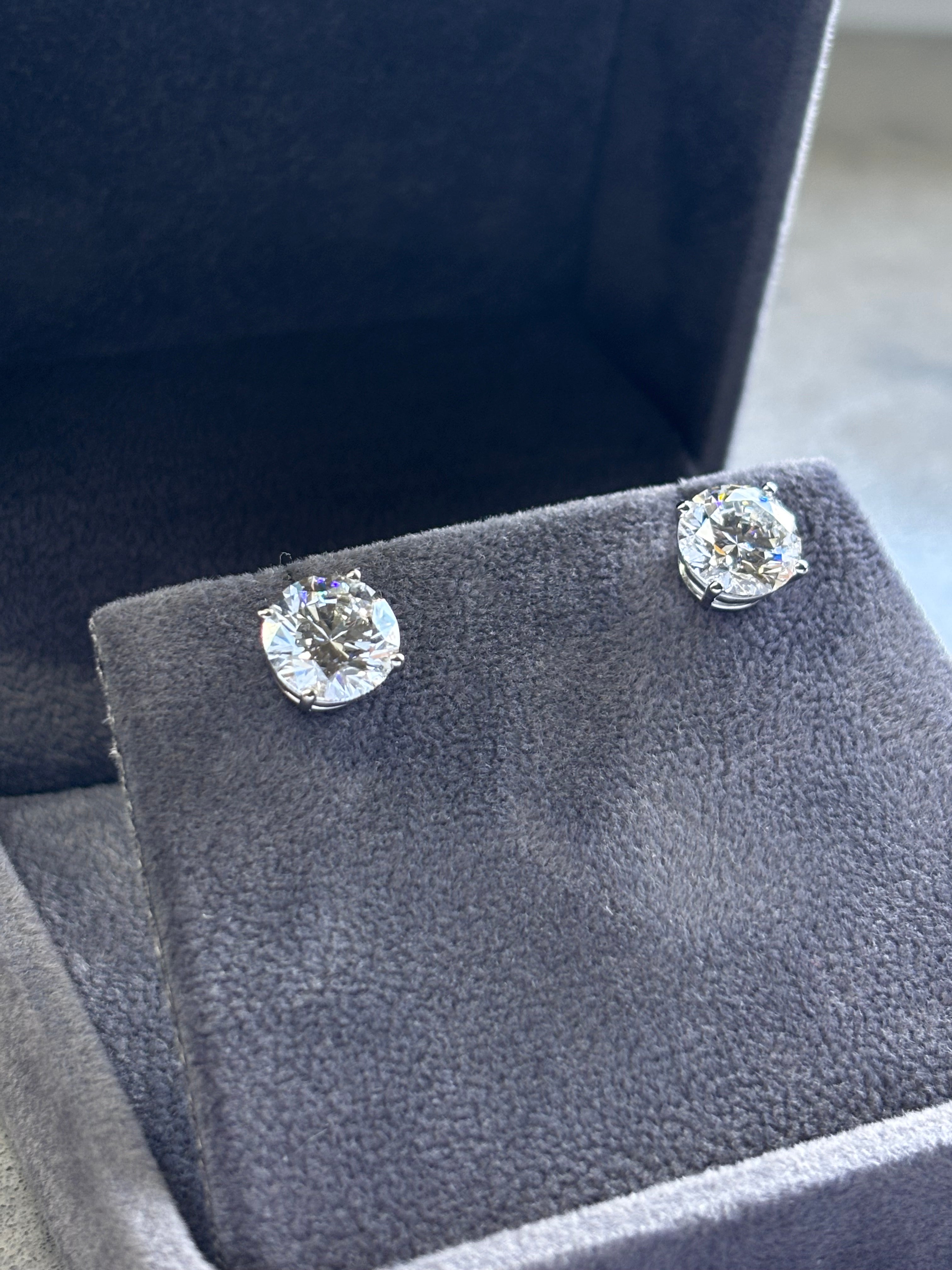 4.04cttw_E_VVS2_Round_Cut_Basket_Lab_Grown_Diamond_Stud_Earring_14K_Gold_box